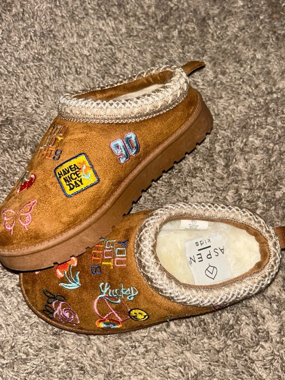 Aspen Kids Brown Embroidered Slippers - 